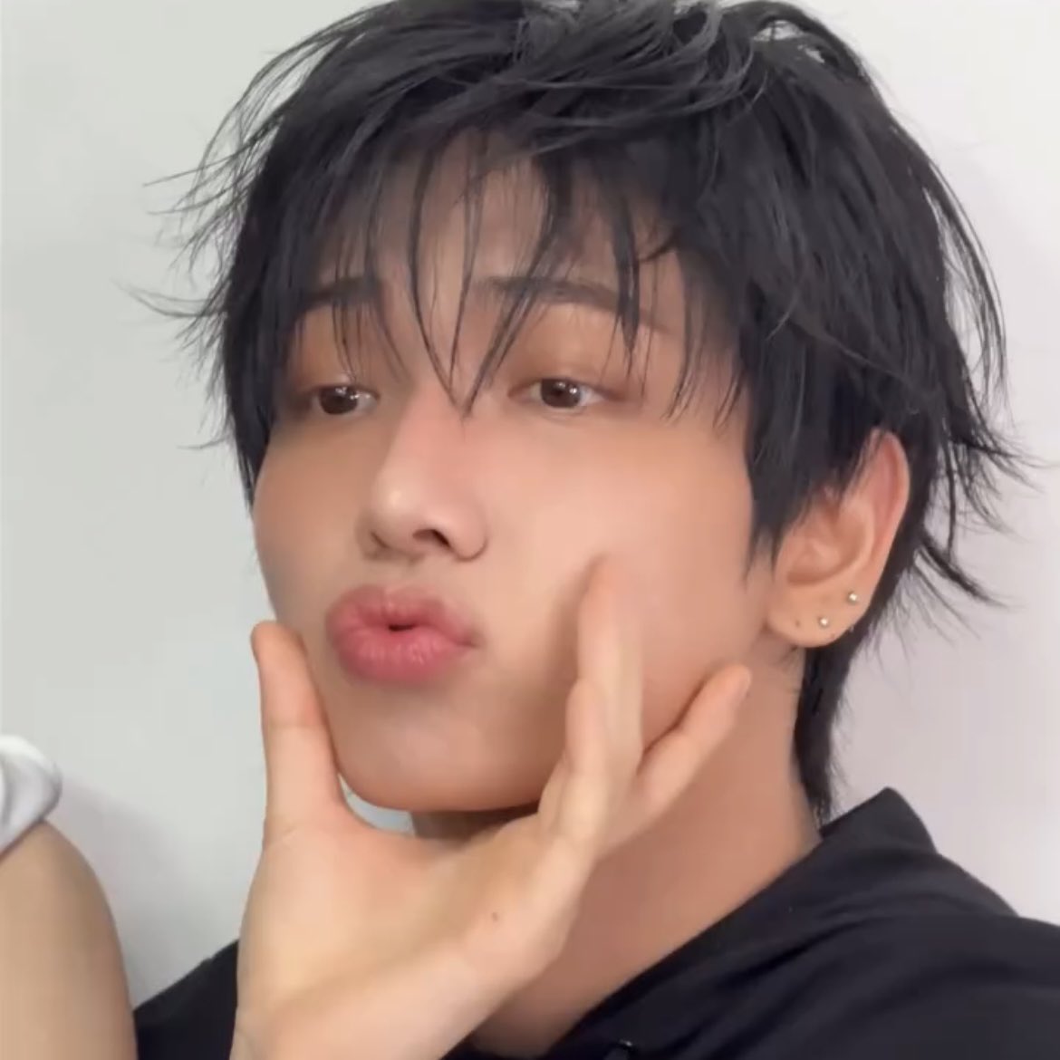 meongpeuz's tweet photo. 쮸 https://t.co/YFAA7Zj0IQ