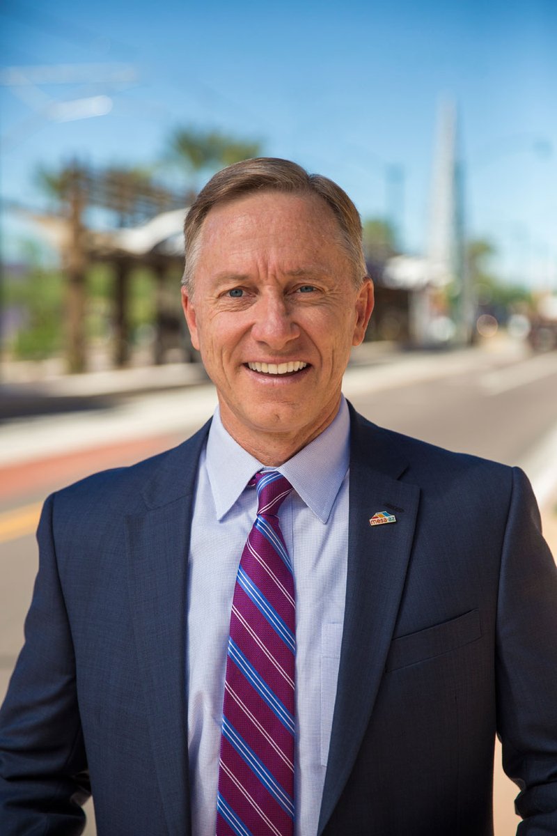 azcapmedia's tweet photo. Report: @GovernorHobbs has tapped former Mesa Mayor John Giles, a registered Republican, to run on ticket with her as lieutenant governor, underlining her bid to appeal to moderate GOP and independent voters to get 2nd term. But will it move the needle? https://t.co/vrnLT4AtE5 https://t.co/hXqoZh0RRy