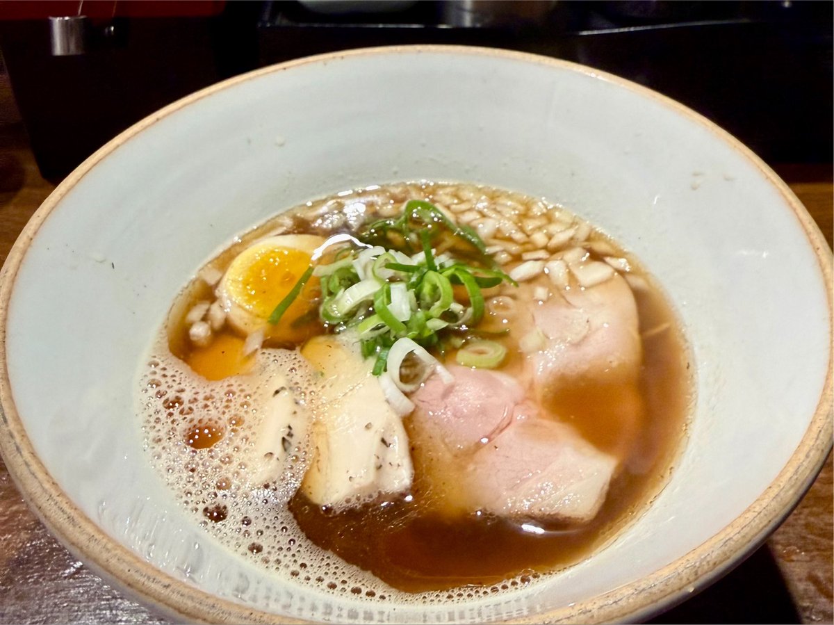 moo0919a5's tweet photo. 日傘さしてても暑すぎる😂
久しぶりに煮干しラーメン食べて、청년미래적금もクリア🙌🏻🙌🏻お金貯められるかな🙄 https://t.co/B953JlkrKB