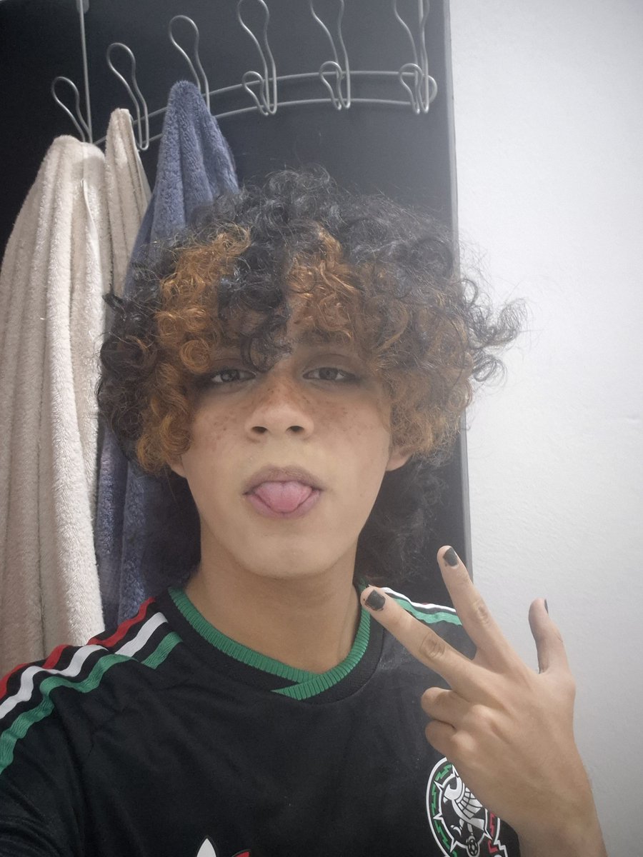 geosiya_'s tweet photo. No pequeña chica trans lesbiana mexicana, no te metas a trabajar en esa taquería https://t.co/uVdzb0dQ57
