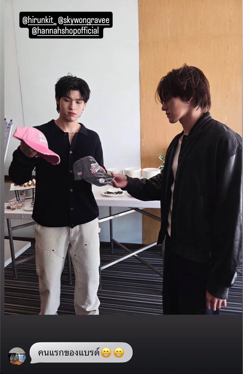 qt9nily's tweet photo. รบกวน ceo นำสินค้ามาให้ด้วยตัวเองนะครับ ขอเป็นคนแรกของแบรนด์ที่ได้รับกับมือ https://t.co/HgI4mUNTua