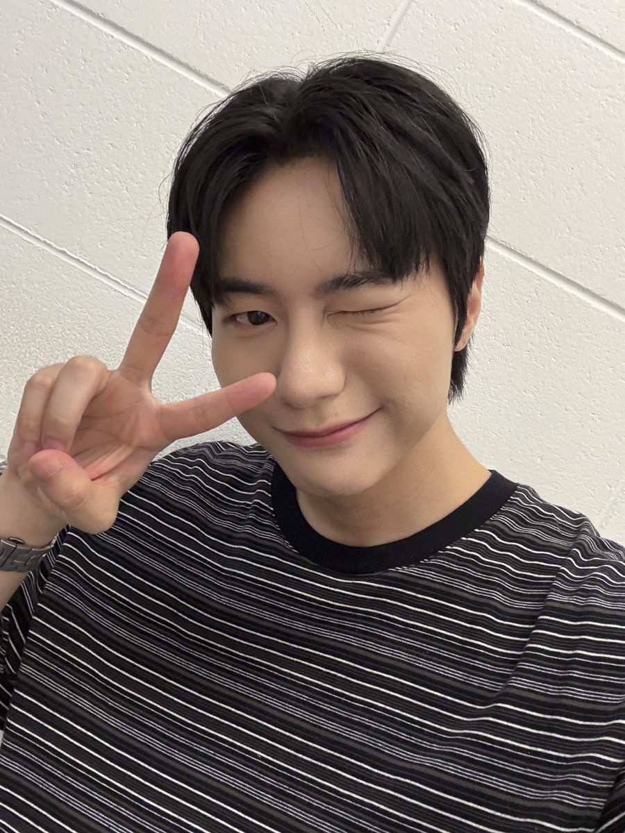 siksik950416's tweet photo. 260730 위드아 영통 3일차 리워드
#강승식 #승식 #SEUNGSIK https://t.co/SxNp1kefUs