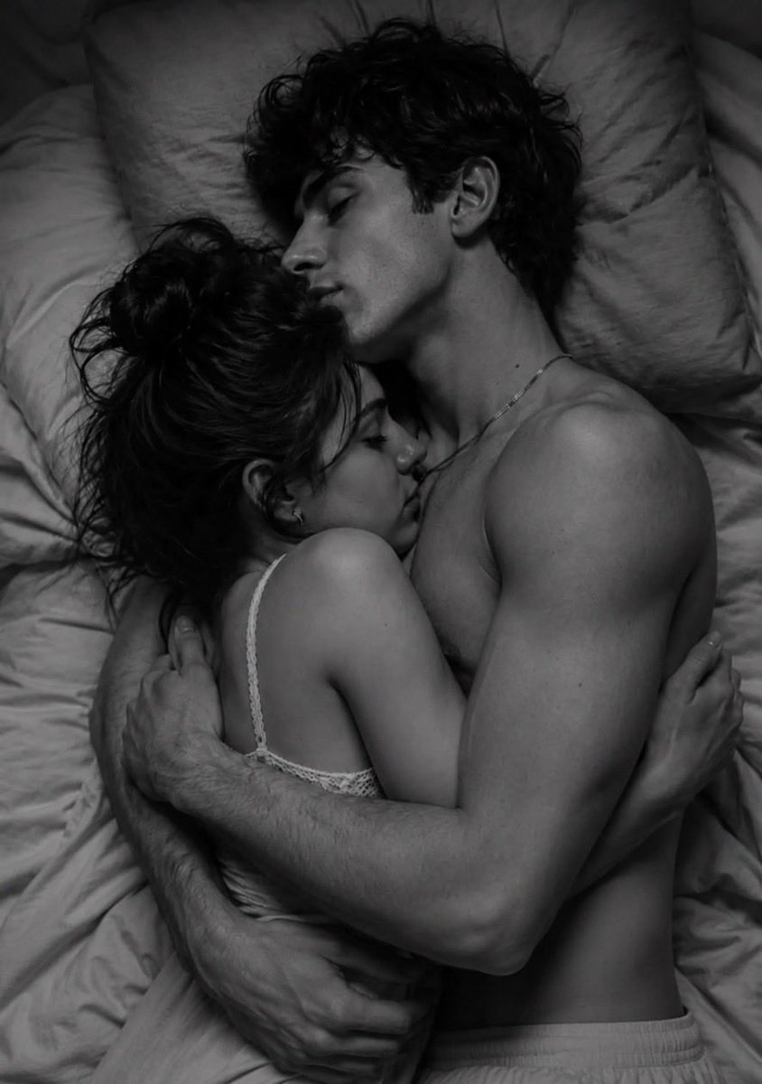 LUCKNOW_UP_32's tweet photo. i hold my breath when you sleep afraid the sound of me exhaling might wake you from your beauty…🫰🏼 https://t.co/LkL3o0kjuu