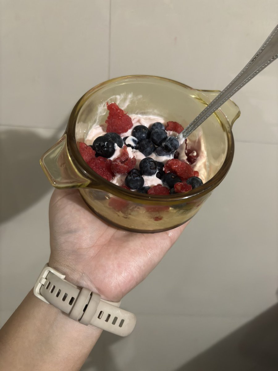 dafne_27_'s tweet photo. yummmmm 😋 https://t.co/JB81XzMM8V