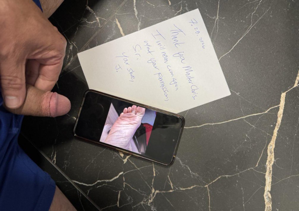 UCFS2024's tweet photo. Always fun to watch the rewiring of a cuck slave to accept and crave male authority. Using the loser's foot fetish makes it easier.

Are you submissive enough to join us in building the future? https://t.co/sndSBZAHTk