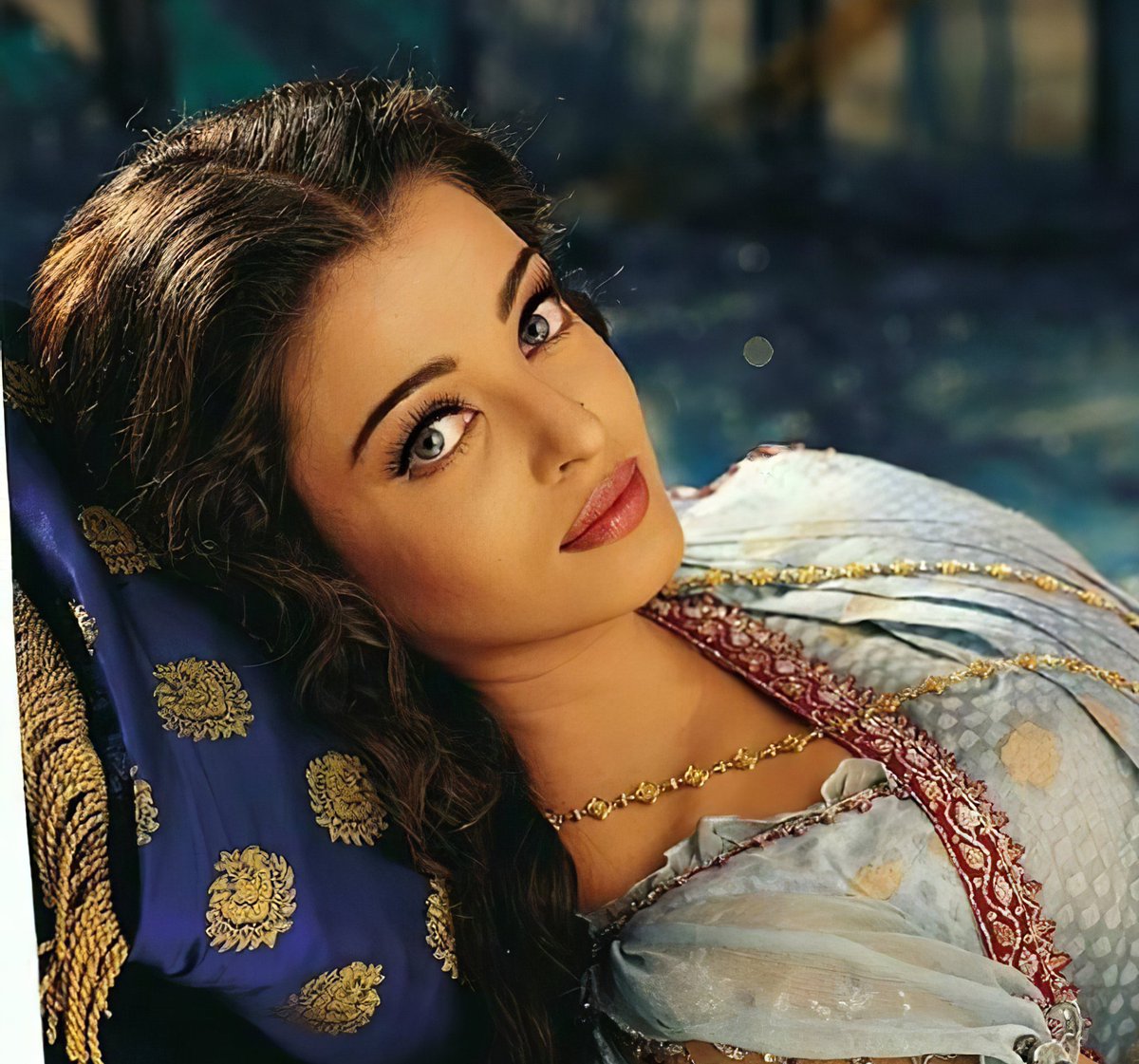 arbqueen26's tweet photo. Aishwarya Rai in 'Devdas' (2002).
#AishwaryaRai #AishwaryaRaiBachchan 
#AishwaryaRaiBachchanQueen https://t.co/U7NmaT8Buh