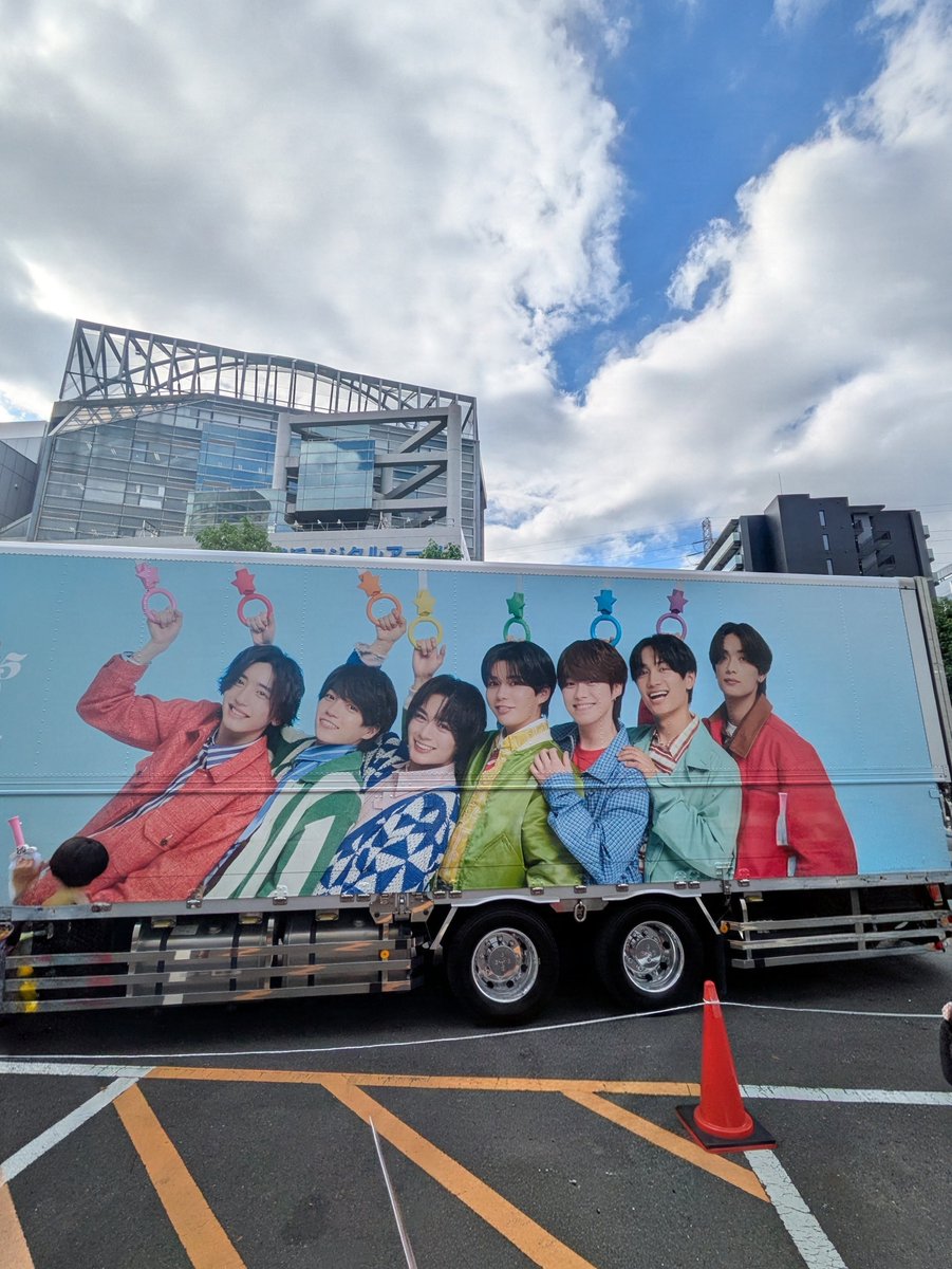 AaSEA0824's tweet photo. 横アリ今日涼しい😆この夏最後の現場楽しみ🎶 https://t.co/Pq4Jmwa6F8