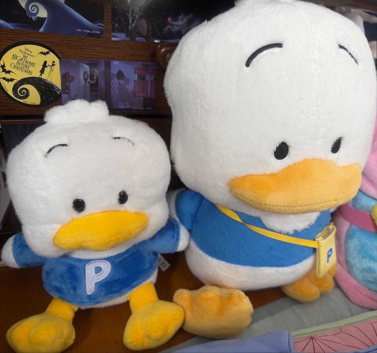 sid0510ks's tweet photo. 昨日シール入荷したからカートに入れっぱだったクロミちゃんのストラップと一緒にオンラインで購入したのに、
何故かふらっと、サンリオショップ行ってしまって笑
ペックルのオリジナルぬいぐるみのMサイズとめっちゃ目があった気してしまって
1回スルーしたんだけど、戻ってお迎えしちゃった…笑 https://t.co/w5LBsxFrq7