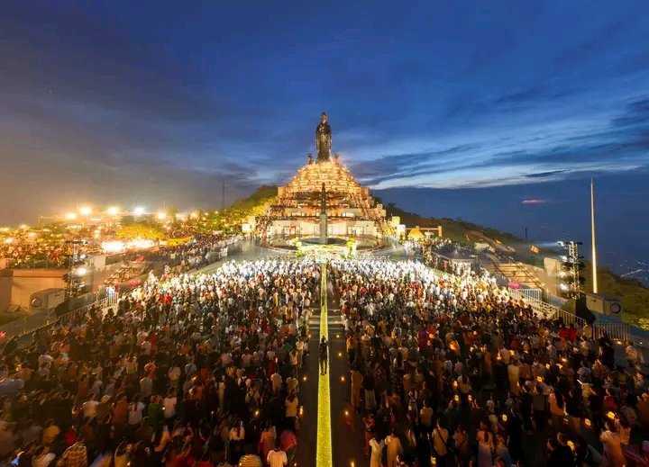 lordvishalkumar's tweet photo. Buddhism is the most asthetic religion in the world.  ☸️🌍 https://t.co/IIXOCvpBmD