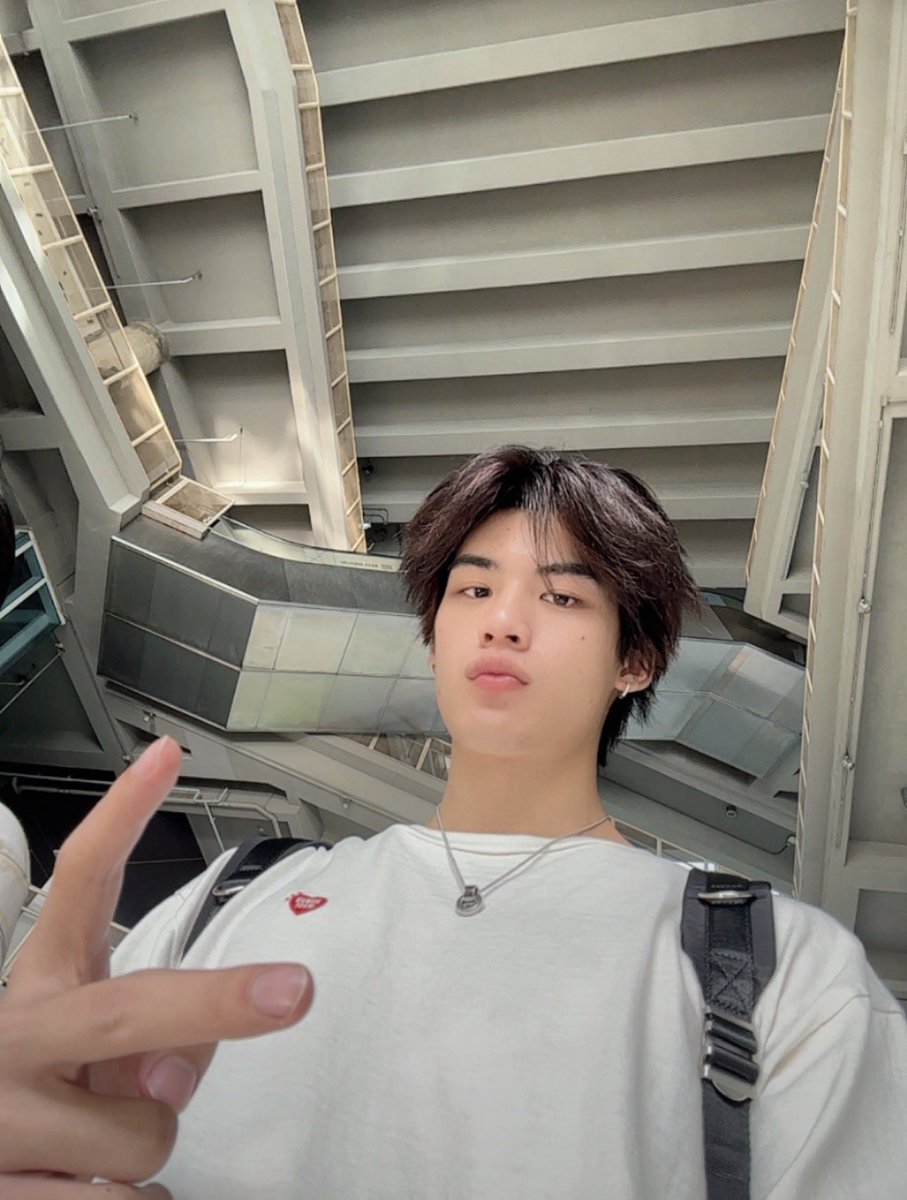 BabyprepNT's tweet photo. สภาพตื่นไม่ไหวของโต้ vs สภาพตื่นไม่ไหวของนอร์ท ver uni 

//ใครเข้าใจยังทำไมพี่ๆมัมๆหวงอ๊อตโต้ เคะน่ารักยังงี้ ทั้งม๋าเด่กก็หวง😳😳

#JaoNorth #ottoottoo #Northotto https://t.co/Al8UMV8ggX