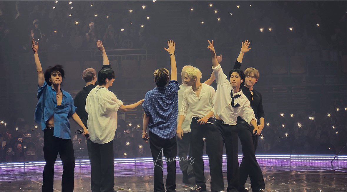 trin0saurus's tweet photo. 260802 Run it Seoul
STRAY KIDS

Fly High my Stray Kids 🥹❤️

#StrayKids #스트레이키즈 https://t.co/w3JDY5DedB