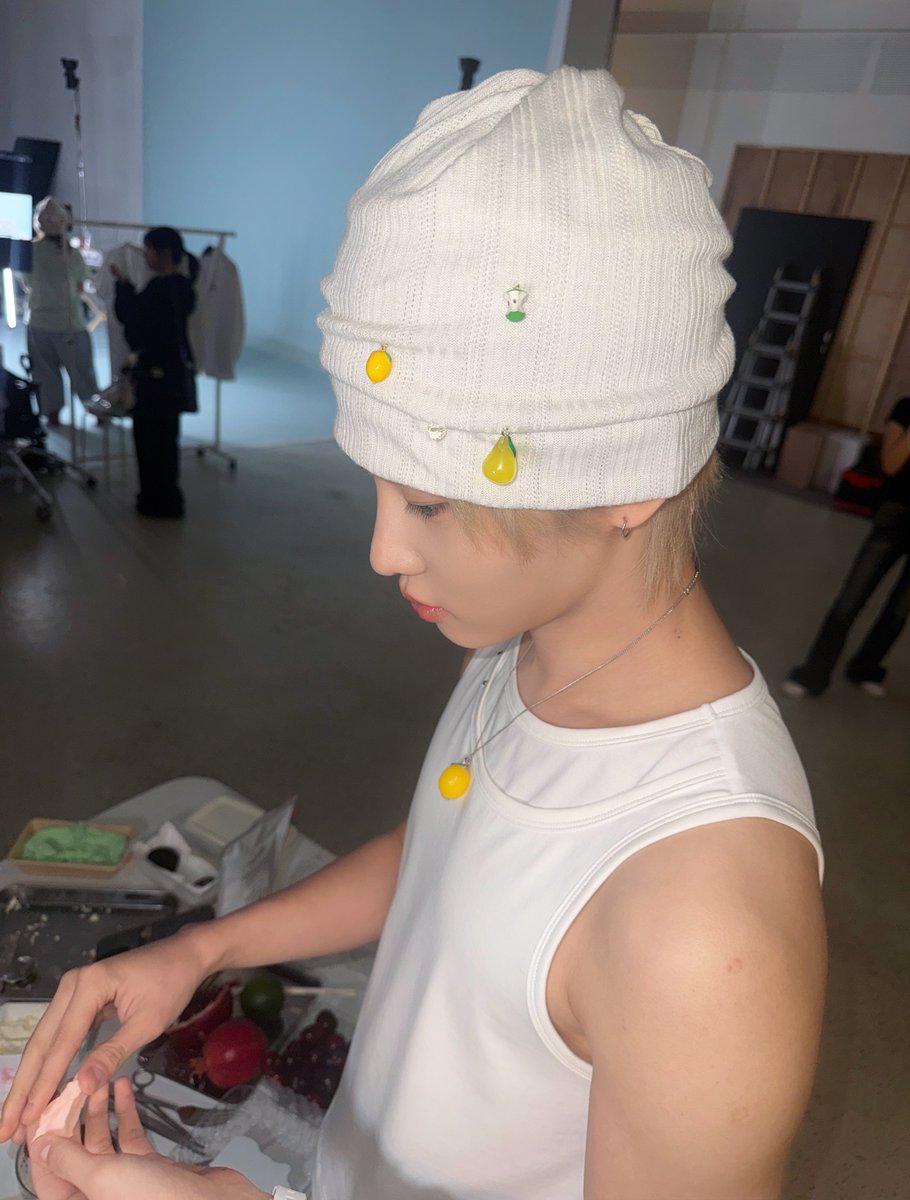POW_grid's tweet photo. [#HYUNBIN]
나 구현빈 이제 인간 레몬이 되겠소이다 🍋
#POW #파우 #현빈 #Flavor #플레이버 https://t.co/neBCU4sX8i