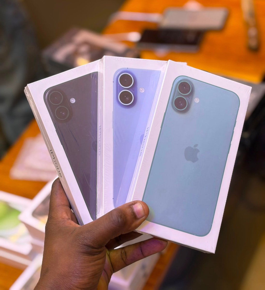 ramamobilehub's tweet photo. iPhone 16 brand new 📦
128gb ✨

💰Tsh 1.92M 
Free Cover ✅ 
Free Protector ✅ 
Free Charger ✅ 

📍Mwanza Mjini 

https://t.co/rkfeL9ObHL https://t.co/AEtt1v2POm