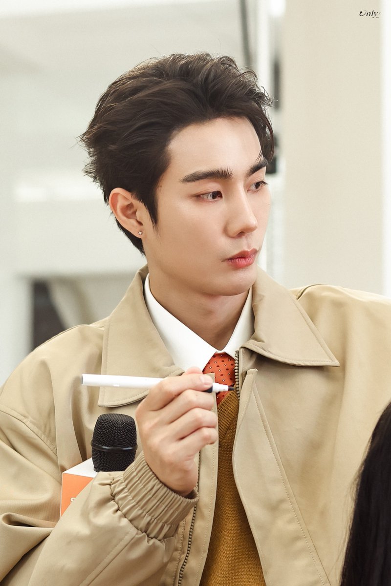 only_fbjs's tweet photo. • 260802 • 🦊🍅
ตั้งใจมากกกกก
FORCEBOOK WITH SKINSISTA
#TheUltimateSafeWithForceBook
@fforcejs #fforce_ https://t.co/UD4qiBIXWD