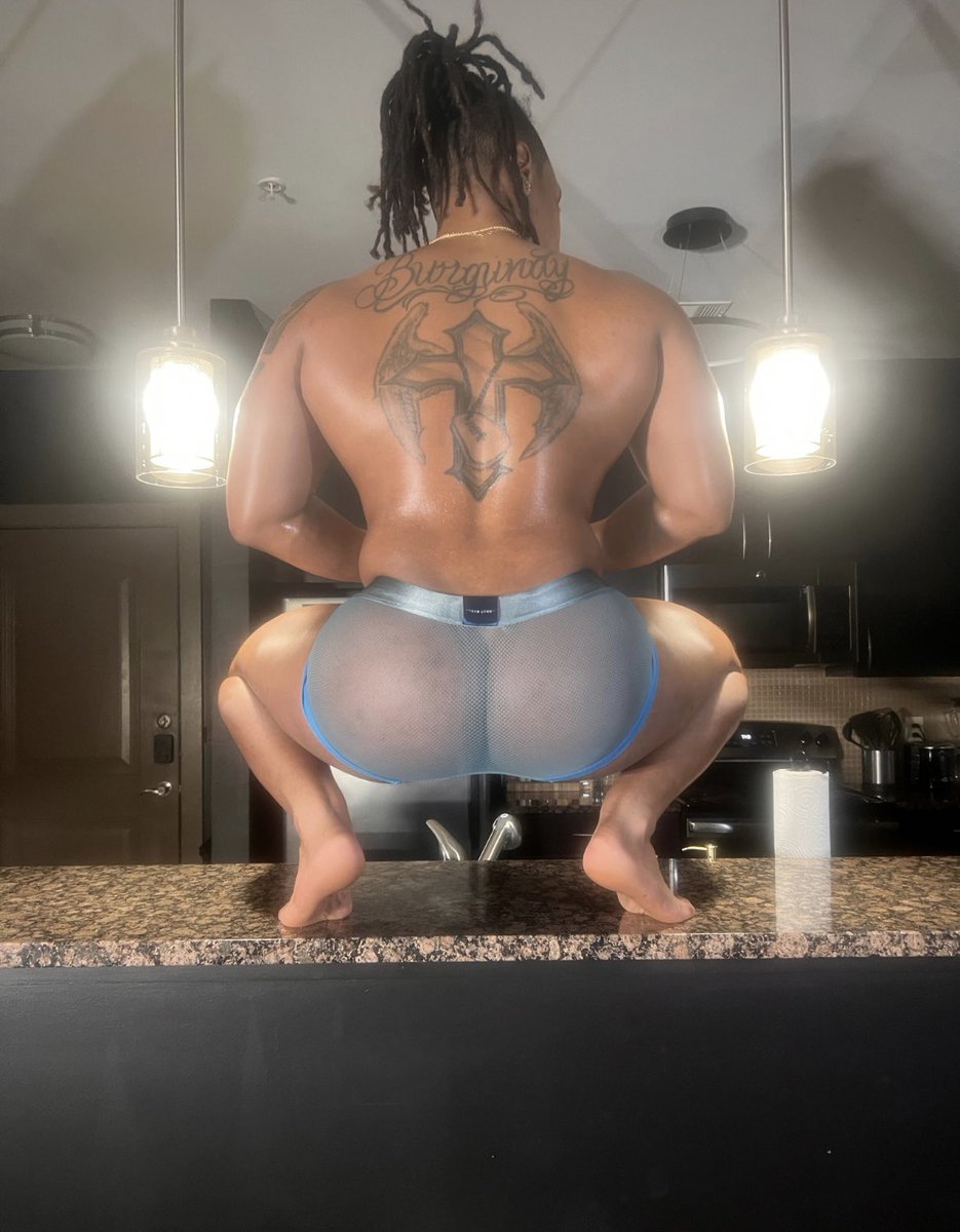 waggons0328998's tweet photo. KBurg Thick Ass🍑 @Kburg305 https://t.co/CiJ2tveJB5