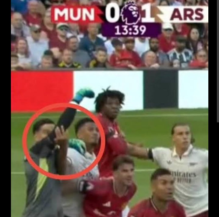 UNITED_HOLLAR's tweet photo. In Arsenal loosing the champions League and Argentina loosing the world cup which one is more pleasing to you as a United fan https://t.co/sFEy1laR88