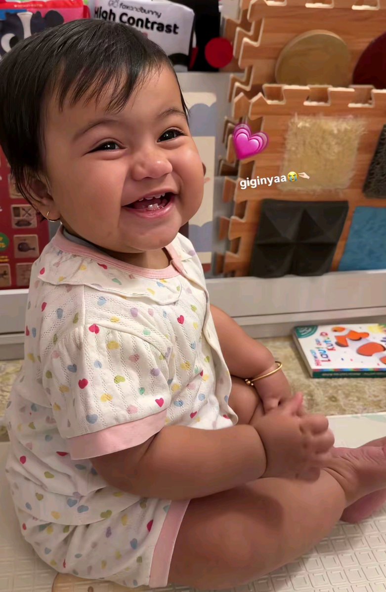 nandikagumi's tweet photo. gemessh segigi-giginya 😭🤏 https://t.co/P2Nuye3Aj9