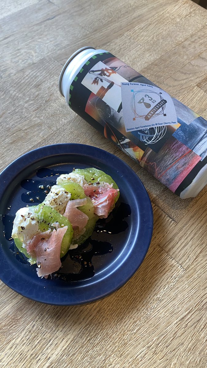 CaffeShachi's tweet photo. 「この料理には、どのビールが合いますか？」

そんな質問、大歓迎です🍺

クラフトビールは、料理との組み合わせで印象が変わるのも面白いところ。

パスタ、前菜、肉料理。

その日の一皿に合わせて、おすすめの一杯をご提案します。 https://t.co/i6sLWWHWAw