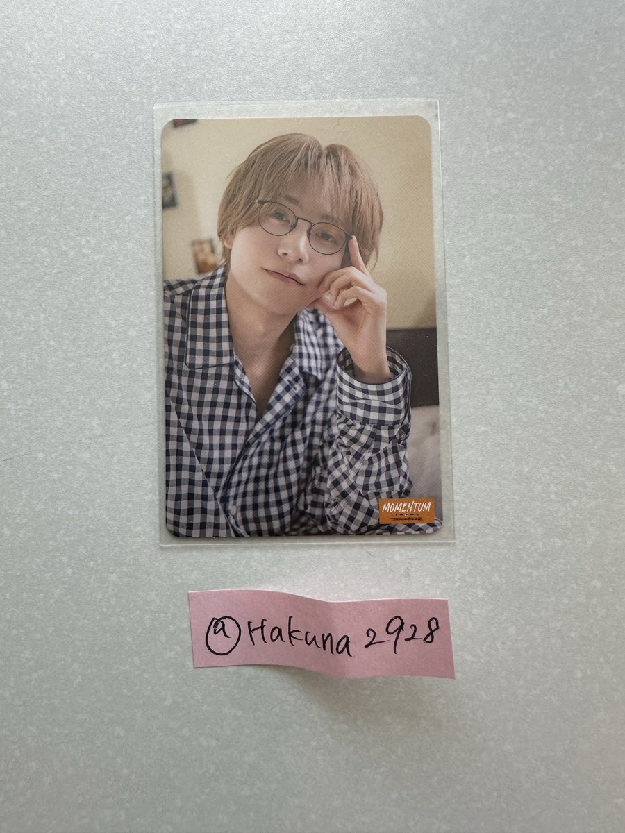 Hakuna2928's tweet photo. @_shotakuya 検索より失礼します。
こちらの橋本を所持しています。
消えない花火初回Bの松島/寺西との交換は可能でしょうか？
よろしくお願いします。 https://t.co/dIswDFOcMu