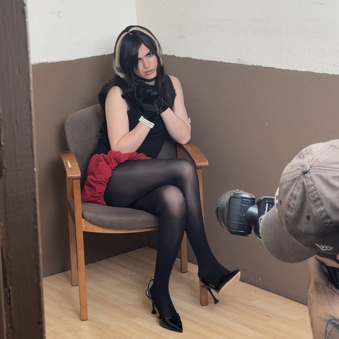 loveunderscores's tweet photo. my fav april pic is def one of these but it’s impossible to choose bc i could cum to each forever <3 https://t.co/PAbjXVnilT