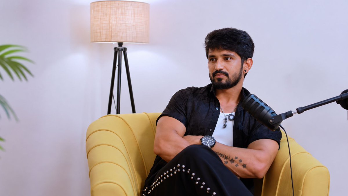 AsianetNewsSN's tweet photo. ನನ್ನ ಹೆಂಡ್ತಿ ಜೊತೆ ಇರೋ ಫೋಟೋ ಹಾಕಲ್ಲ ಅಂತಾರೆ, ದೃಷ್ಟಿ ಬೀಳುತ್ತೆ ಅಂತ ಹಾಕಲ್ಲ: ಗೀತಾ ಧಾರಾವಾಹಿ ನಟ ಧನುಷ್ ಗೌಡ
https://t.co/9F4C6EhZlC
#GeethaSerial #Dhanushgowda #KannadaSerial #Entertainment https://t.co/xpYTFT2FiY