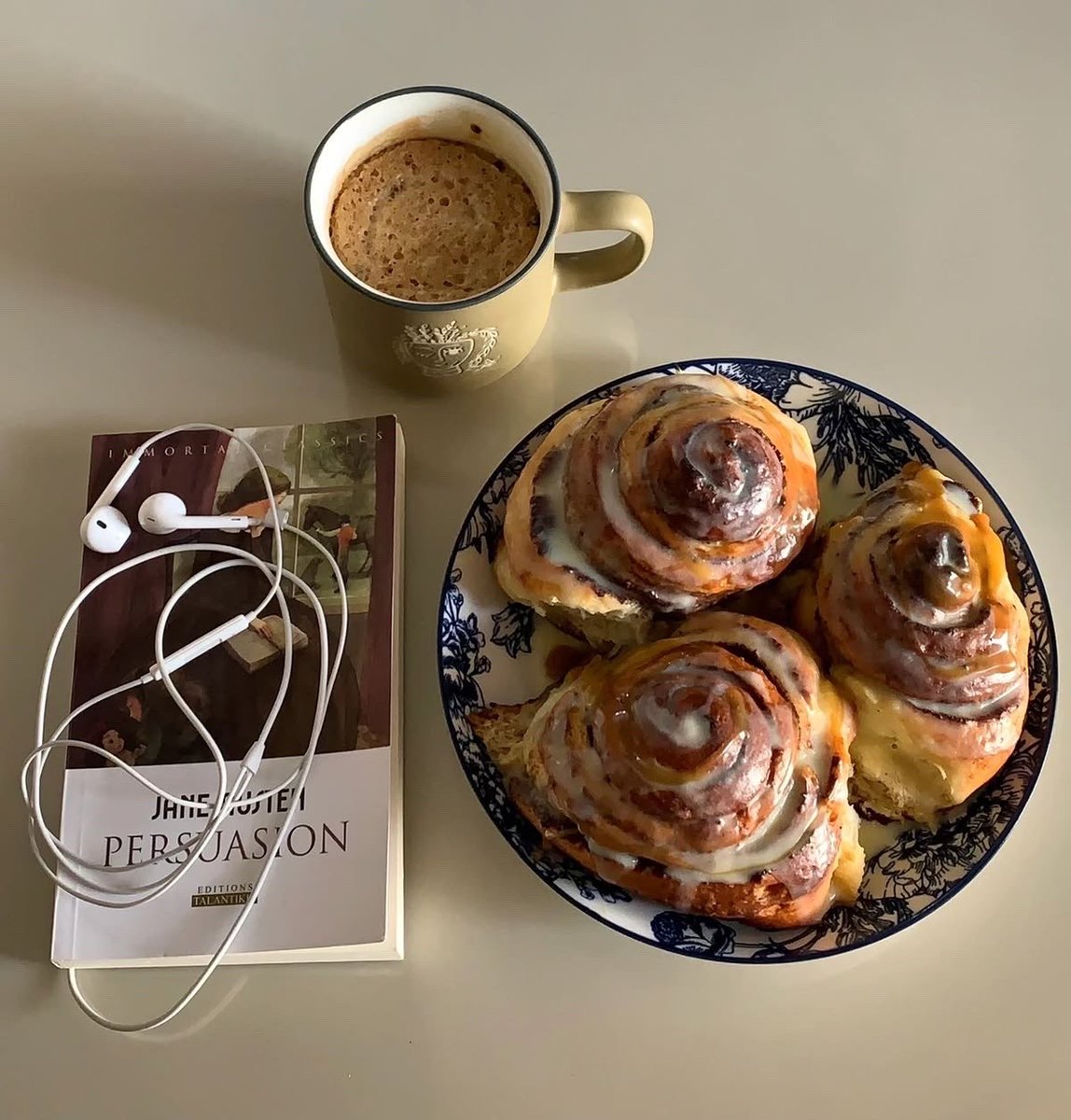 _annnsophie's tweet photo. wednesday morning https://t.co/u76e4PaGGx