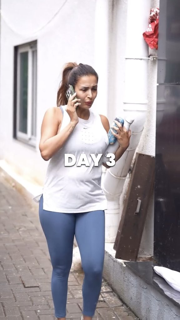Anamika_Vibes's tweet photo. 52 years old. Mother of a 23-year-old son. 💪
Malaika Arora is still rewriting expectations. 🔥 https://t.co/qKtD1mzRNu