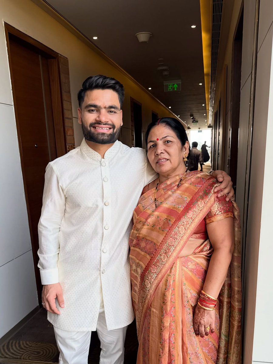 TheNewssow's tweet photo. 🚀 Rejected once. Celebrated by millions. Discover Rinku Singh's inspiring journey to IPL stardom! 🏏🔥

🔥 The inspiring story behind India's six-hitting sensation! Here's all about Rinku.🇮🇳

https://t.co/xktSfAFwcu

#RinkuSingh #IPL #Cricket #IndianCricket #KKR #viral #Newssow https://t.co/uILgVZ0IEG