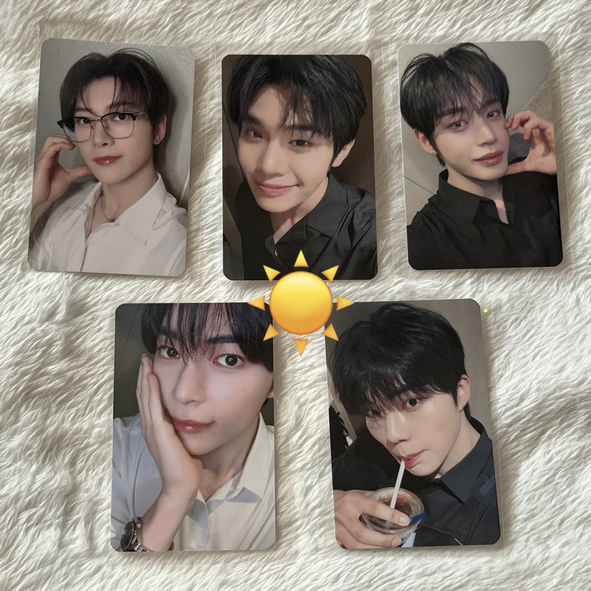 pp_nip's tweet photo. WTS 제로베이스원 제베원 상하이 광저우 팬싸
makestar 메이크스타 미공포 양도

1set 3.5

KKT
https://t.co/vKzH7qolzU

zerobaseone Zb1 성한빈 김지웅 석매튜 김태래 박건욱 poca pc sell photocard 포카 미공포 쇼케 쇼케이스 대면 팬싸 멕스타 https://t.co/tr4TVau47P