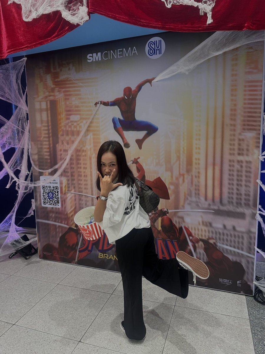 monicnatividad's tweet photo. birthday, movie, dinner, date and much of loved. 🤍 https://t.co/05NOmAA0vk