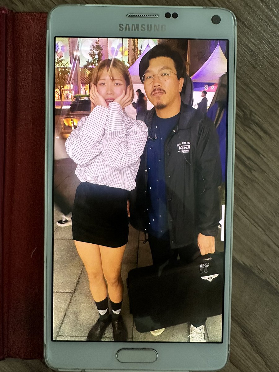 FRDC_CHAEYU's tweet photo. 그시절 핸드폰 열었다가
16년도 술탄 자만추함 ;;
나잠수는 왜 없지..(?)
존나 다 젊고 핫산도 연차 안내게 생기고
나도 어리네....................... https://t.co/PTP4AuXvIg