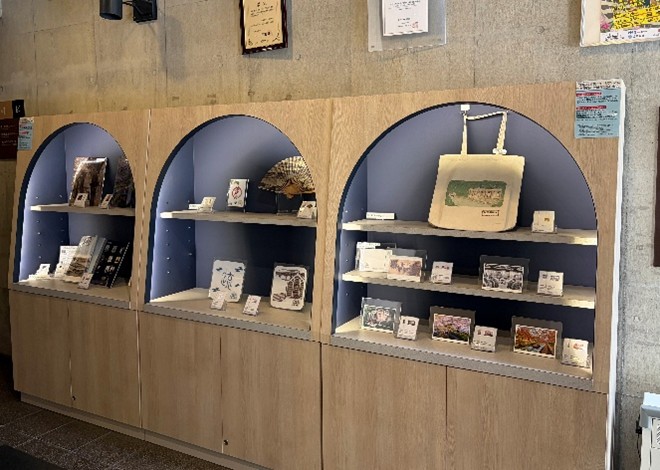sumito_kyoto's tweet photo. すみとです！
琵琶湖疏水記念館で、御船印（#びわ湖疏水船）の販売をはじめました！

公式船印帳も販売しているので、すぐに御船印集めの旅に出られるよ

琵琶湖疏水記念館では、ほかにも様々なグッズを販売中
ぜひ、チェックしてみてね☆

詳細はこちら▼
https://t.co/EpbIMWKGu4
#御船印 https://t.co/mibr4zps37