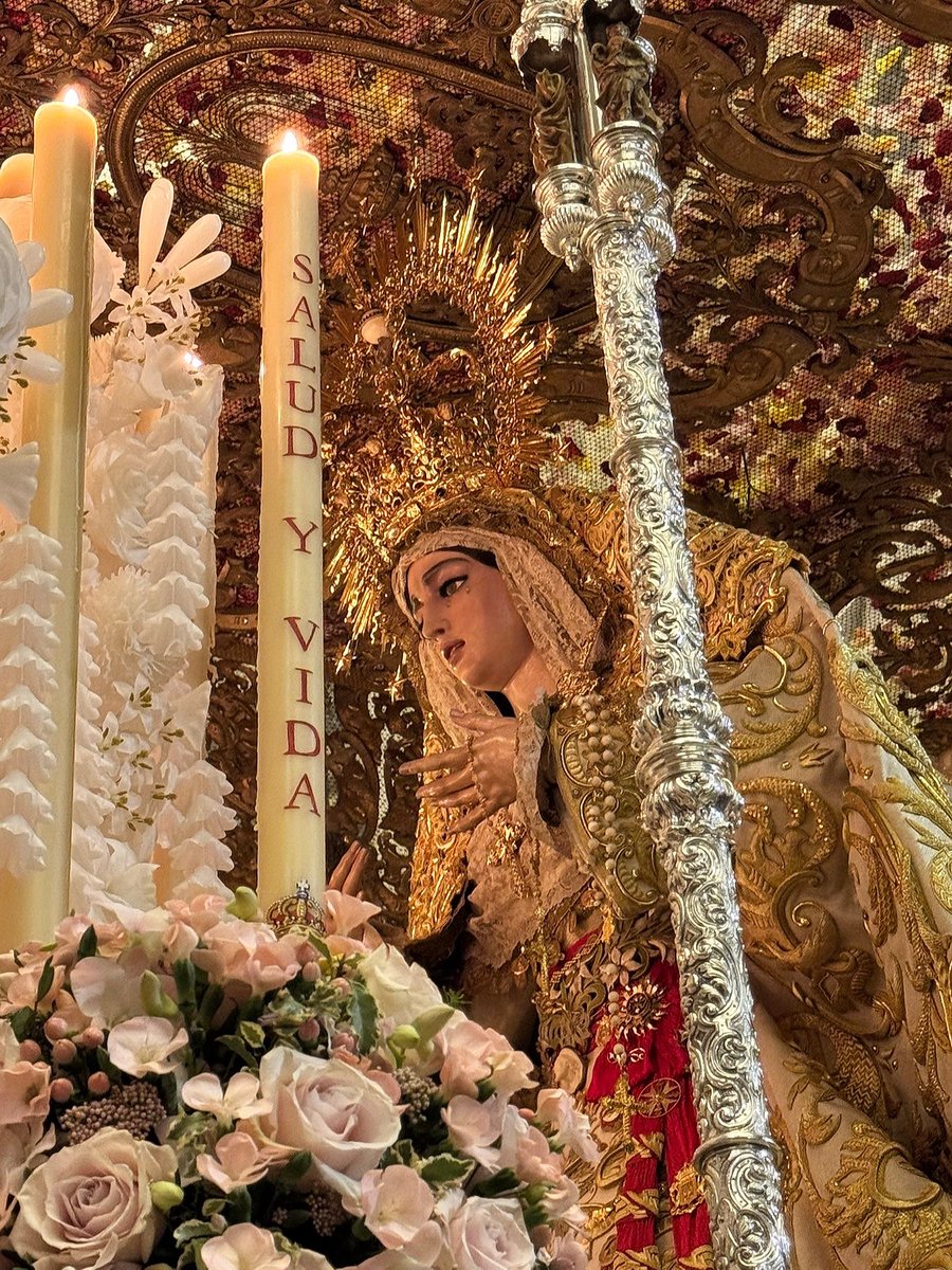 franciscaifas's tweet photo. Salud divina enfermera, buenos días a por el miércoles. https://t.co/wGhOaqTUIt