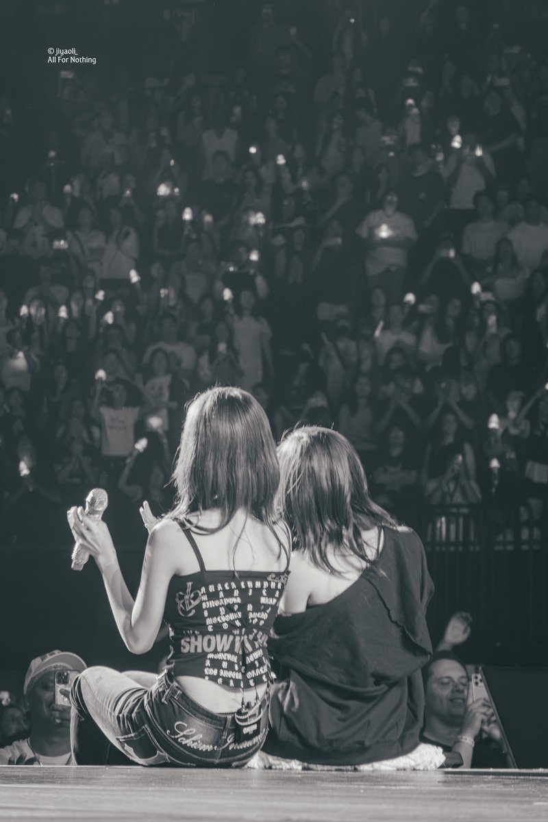 jiyaoli_'s tweet photo. 260801 SHOW WHAT I AM in LA
#IVE #아이브 
#SHOW_WHAT_I_AM https://t.co/qEJMRvvytP
