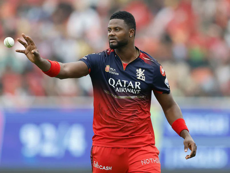 Genius_kohli's tweet photo. 🚨 BIG IPL TRADE UPDATE 🚨

According to reports:

• Romario Shepherd is likely to join RR .
• Sam Curran is likely to move to Royal Challengers Bengaluru. https://t.co/x05fr5TTJV