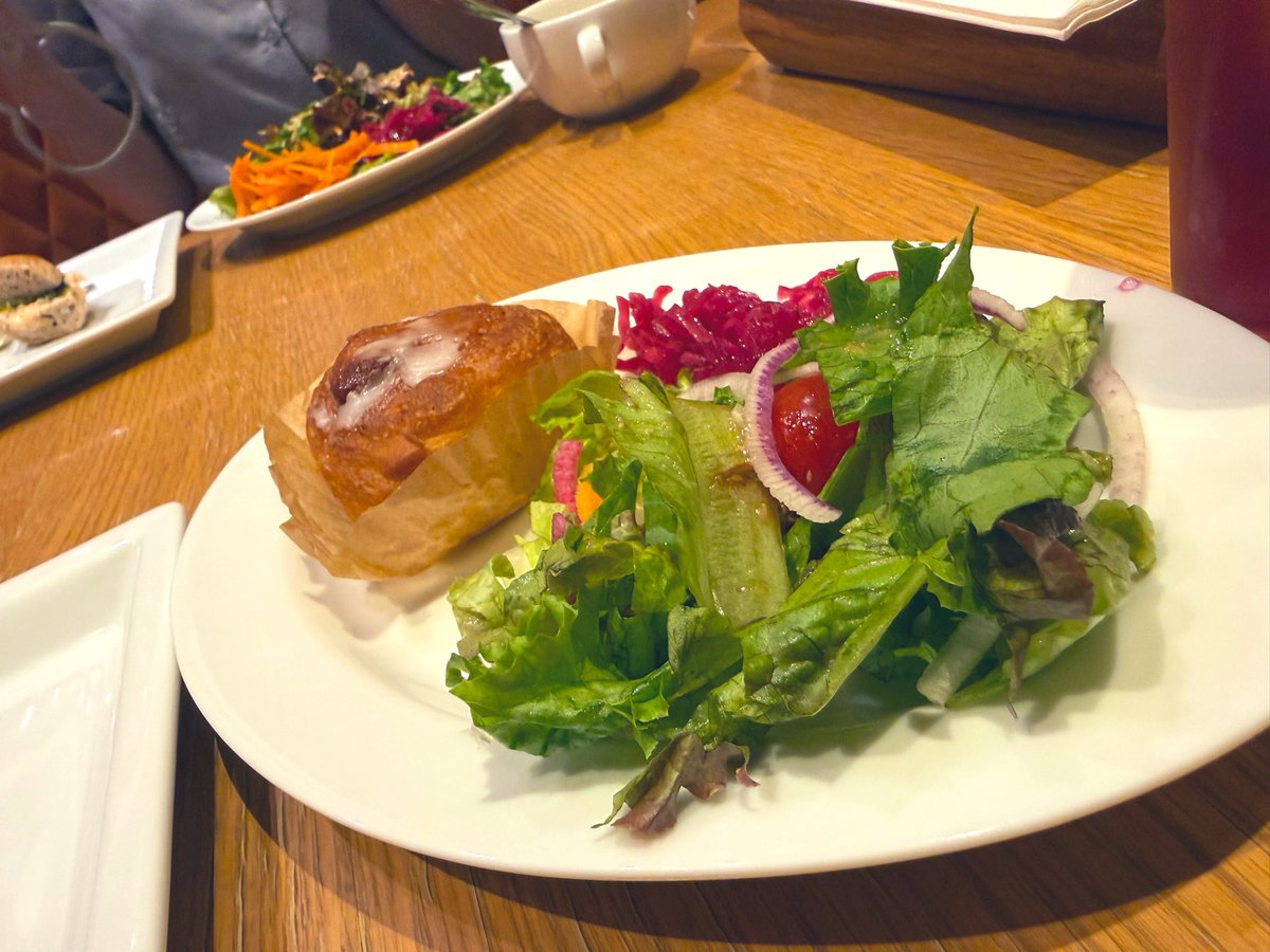 AMACAT_KUROA's tweet photo. オシャレすぎる！！
緊張しすぎてる！(ᐢ . .ᐢ)՞ https://t.co/5jKeEAOfc1