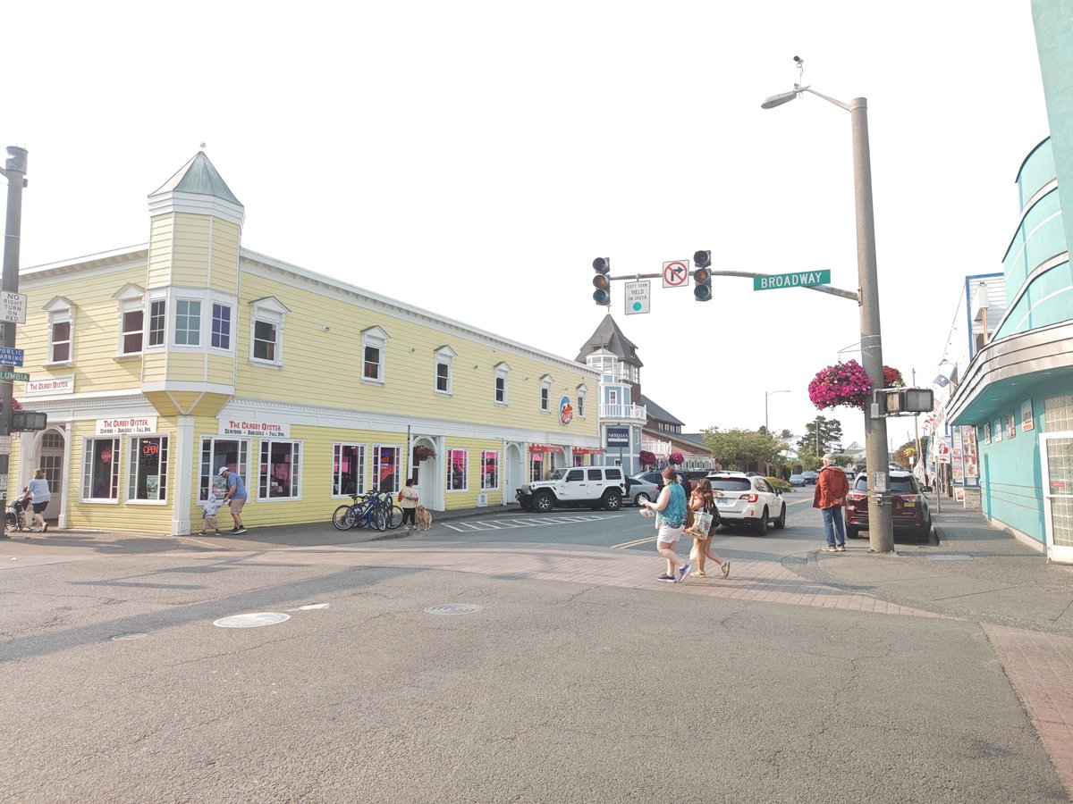 2000wonderer's tweet photo. Moved to the town 'Seaside', where i passed 2 days ago and spent a night. I never knew but this is the biggest tourist town in Oregon coast i could say.
2日前に通りすぎだ街「シーサイド」に移動して一泊しました。知らなかったけど、ここかキャノンビーチがオレゴンコーストで最大の観光地 https://t.co/8n80GtCtRt