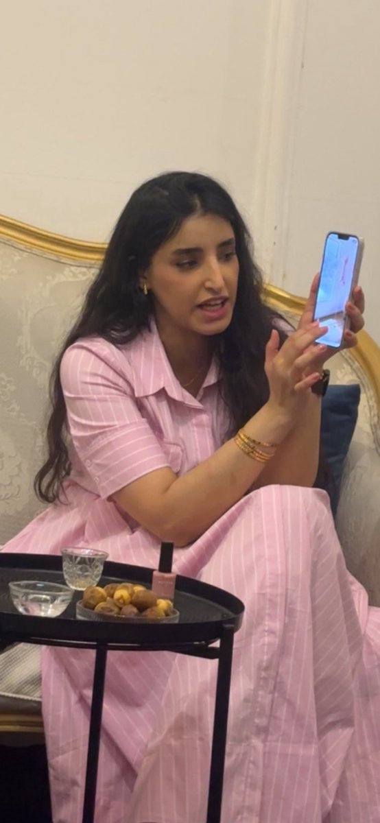 f7la5tk8's tweet photo. شريفه وعبير خالات الديوث المخصي القحاب مديثينه ولاعبين فهرموناته🫦🫢🥵 https://t.co/OH7P8krOwz