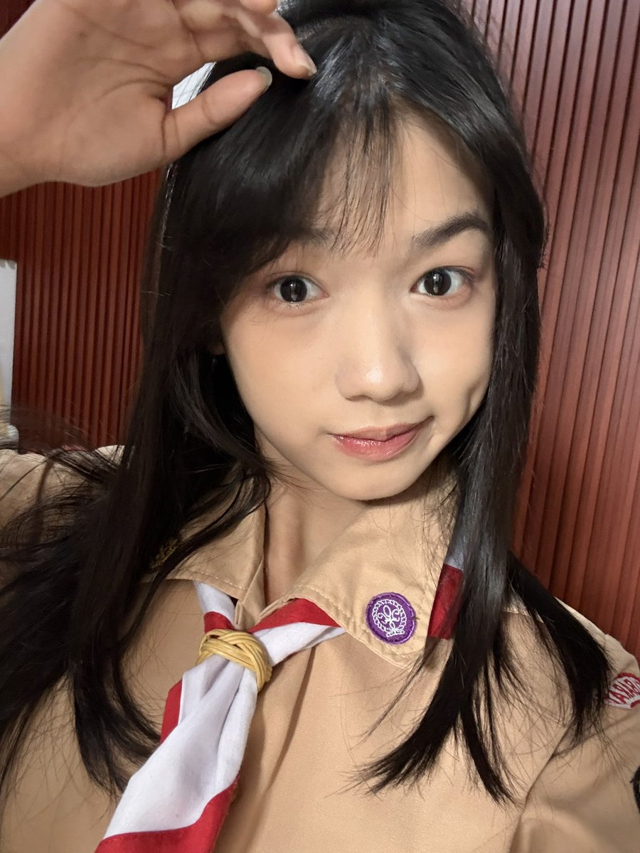 Ekin_JKT48's tweet photo. poninya ketinggalan di sekolah https://t.co/QH5u9qFjyw