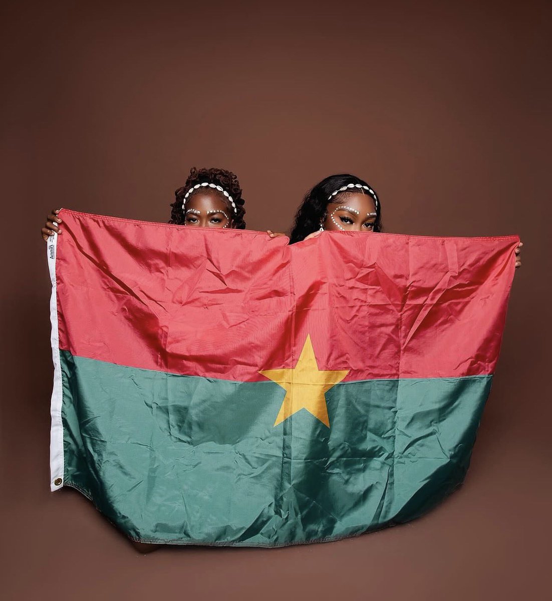 Joe__Bassey's tweet photo. Happy Independence Day, Burkina Faso 🇧🇫 https://t.co/wgvdpyHfyi