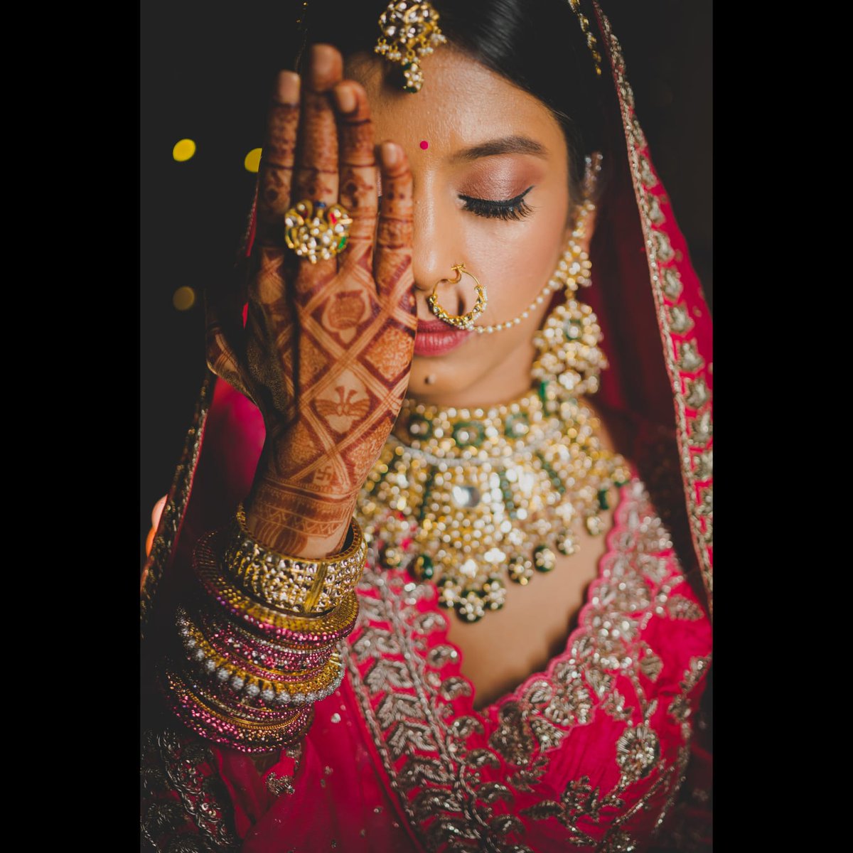NikonIndia's tweet photo. A story told in red and gold.

Shot by #NikonCreator Darshan Sethi 

Shot on #NikonZ6II with NIKKOR Z 35mm f/1.8 S 

For information on products, offers and more, visit https://t.co/O2lv6tbfaS

#Nikon #NikonIndia #NIKKOR #NikonPhotography https://t.co/ejPM2OxMCh