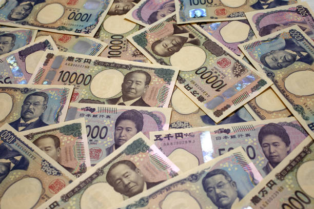 FYNDKK's tweet photo. 2025年の正社員求人の初年度平均年収は約493万円と過去最高水準📈 求人件数も増加し、特にIT・金融・コンサルで高年収ニーズが目立ちます📊
転職者は業界別相場を把握し、スキルの言語化と交渉力を高めることが重要でしょう。
#年収動向 #転職市場 #求人動向 #市場価値 https://t.co/jbGCYOu07j