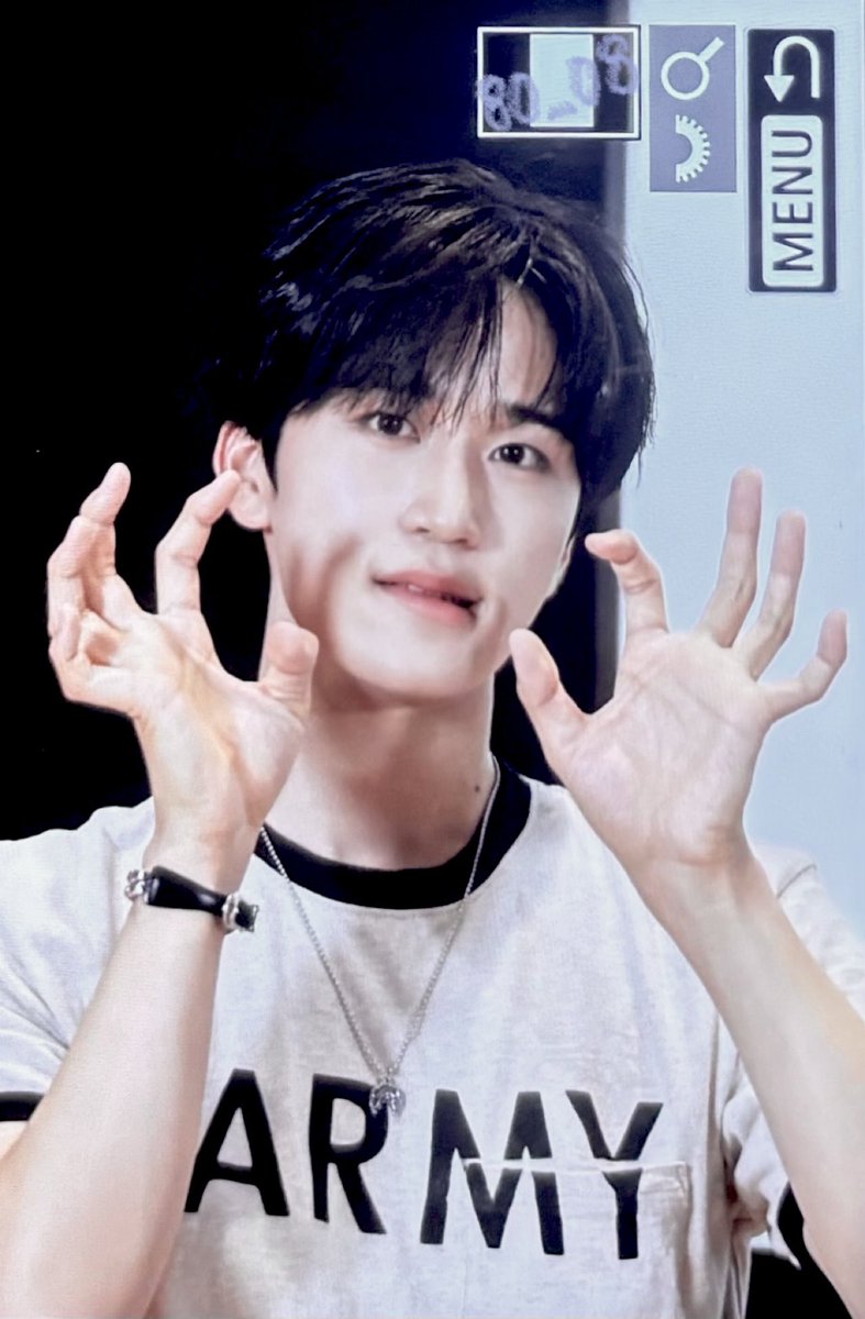 jadu80_08's tweet photo. 260805 쇼챔 미팬 pre
#루네이트 #LUN8 #준우 #Junwoo https://t.co/ggxMLearco