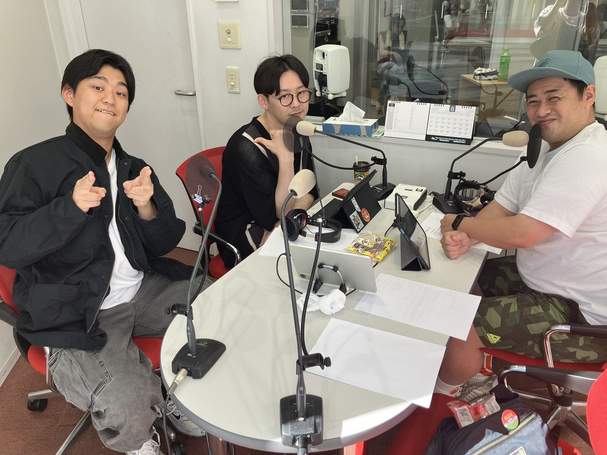 mixafm's tweet photo. 【水曜m!x】

この時間は、「秋田730LIVE」に突如現れ1位をとった男・佐々木ちゃんく(@dat_Engeki1120 )さんに来ていただきました！舞台の脚本や映像など裏方として活躍していましたが、なぜ今、芸人になったのか！などお話をうかがいました🔥今後の活動も楽しみです！

#mixafm #fmakita https://t.co/3AyoiY1yMf