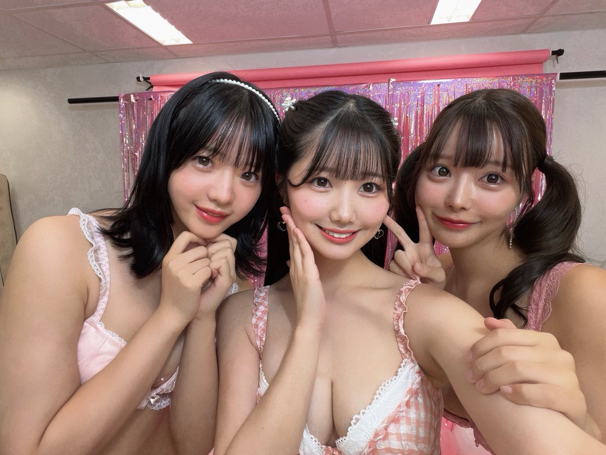 mashiro__sana's tweet photo. MOODYZ3人でがんばってきたよ👶🏻🩷

楽しくてあっという間だった🪽💭
2人ともお疲れさまっ！！ https://t.co/dOjdu9Ok3o