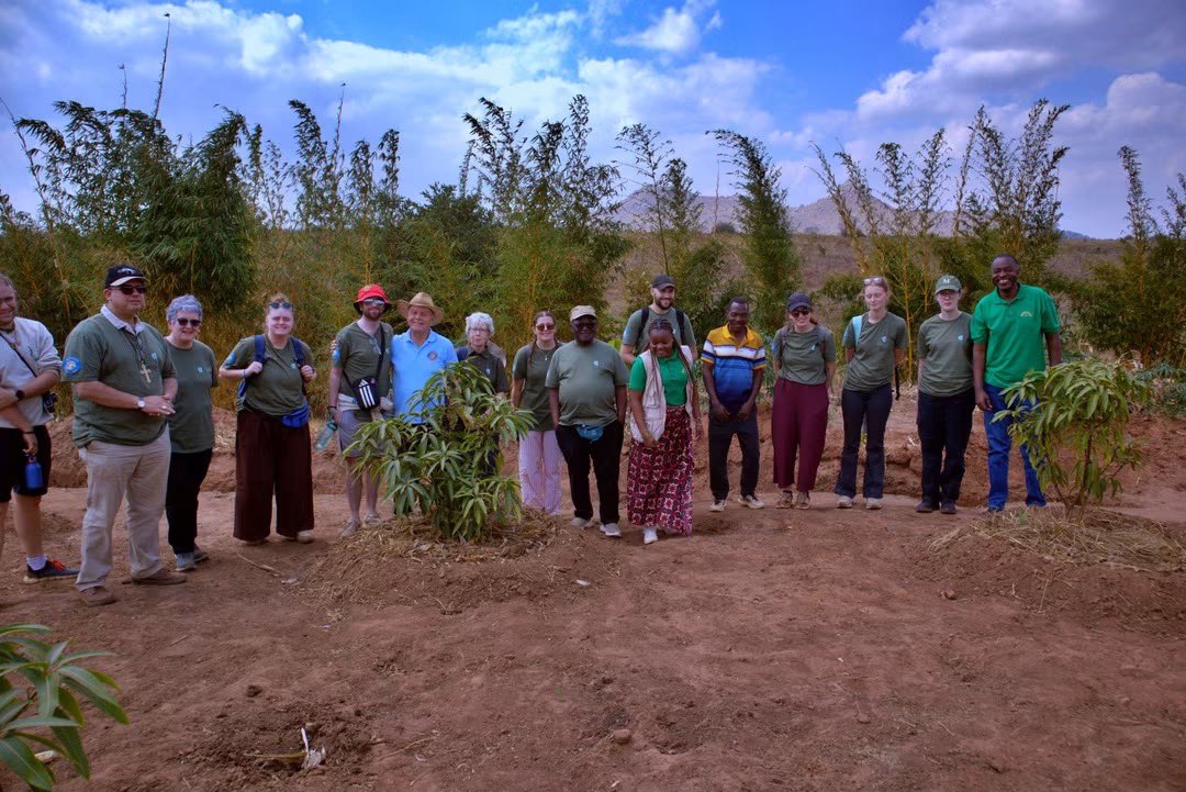 JCED_Malawi's tweet photo. Learning Visit by St Francis Trust Malawi
14 Kenelm Youth Trust delegates from the Birmingham Archdiocese in United Kingdom visited #JCED through St Francis Trust to have an immersion in #sustainableagriculture and #climateresilient building.
#ClimateAction
#agroecology https://t.co/oWNEOD2sPT