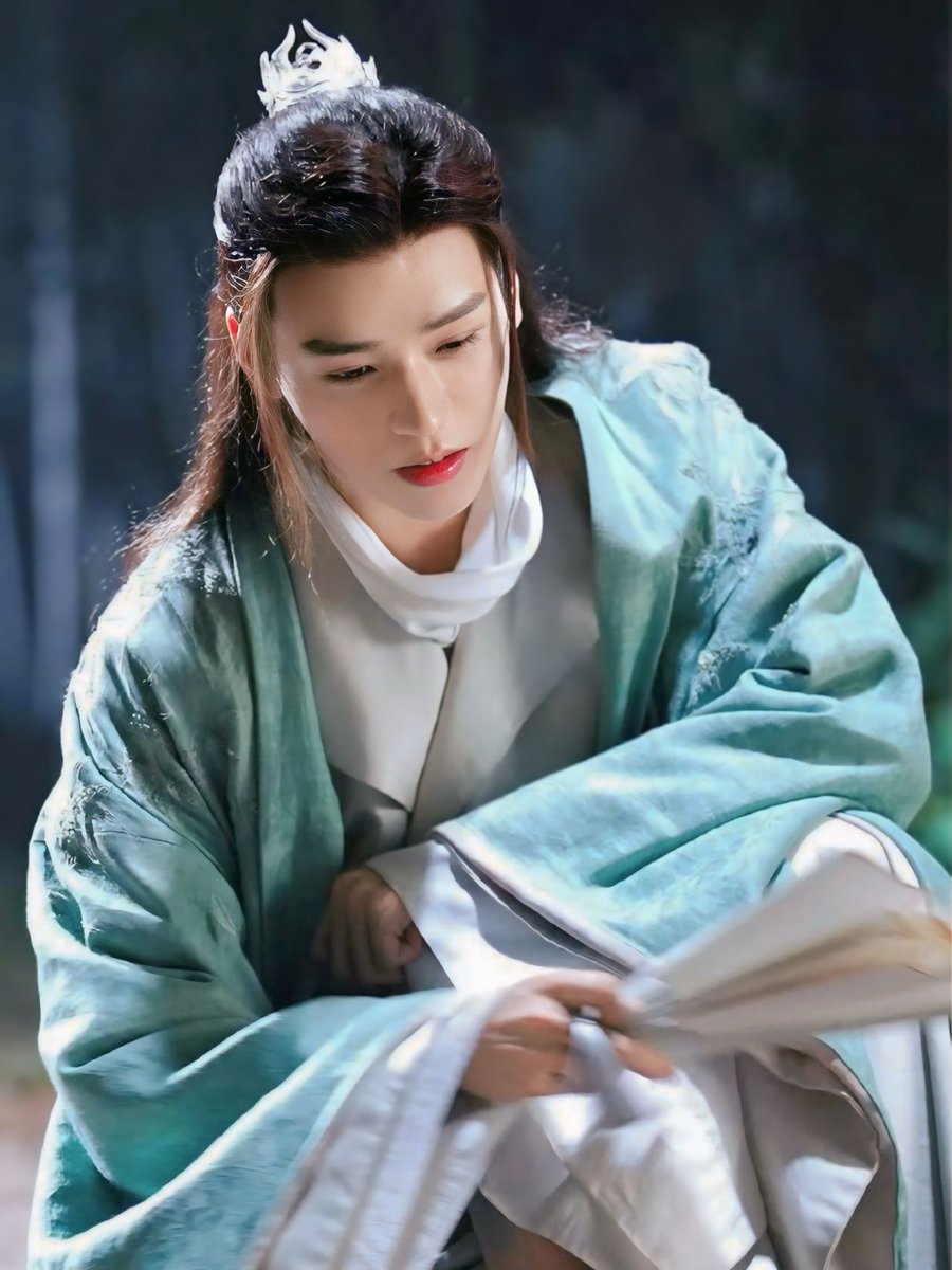 tomnook1122's tweet photo. Cute Gong Jun in the set of WordOfHonor
#GongJun https://t.co/OlNJq6U6tc