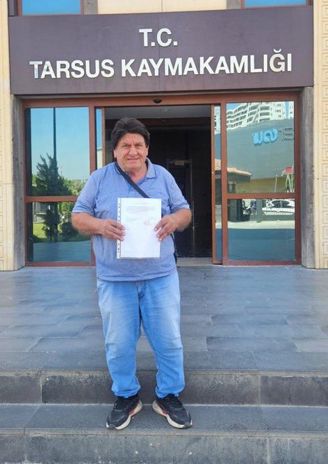 gokceekatuun's tweet photo. Mersin'de bir muhtar, araçlardan dışarı çöp atan sürücülere para ceza kesilmesini talep etti.

"Şehit kanlarıyla sulanmış vatan toprağını kirleten sürücüler, kameralardan tespit edilerek cezalandırılsın."

Yere çöp atanlar en ağır cezayı almalıdır! https://t.co/KDRXFNX1SV