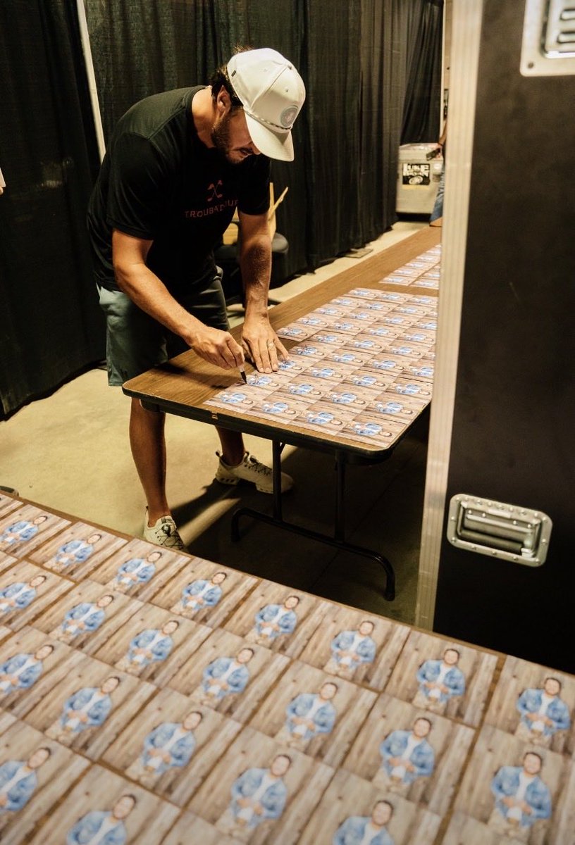 Lukef4bm tweet picture