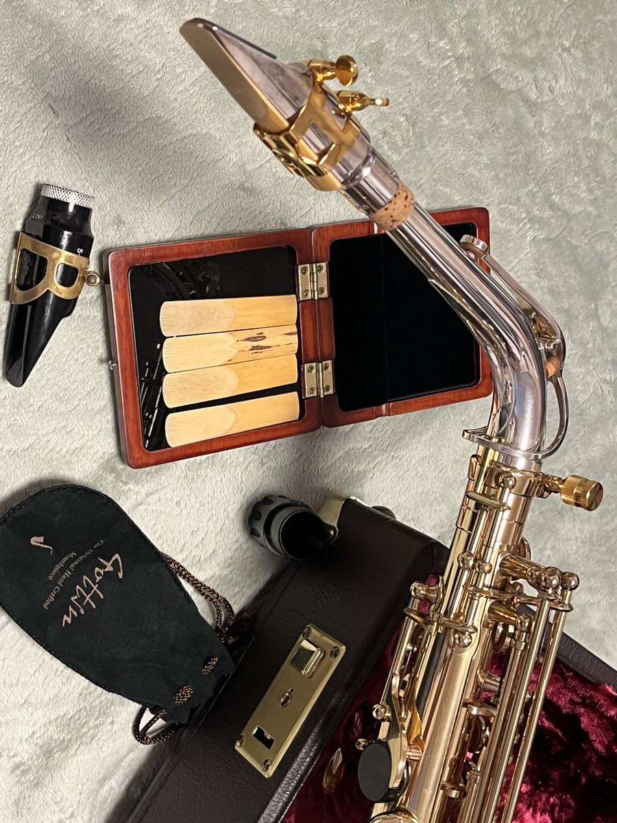 makocchi_fox's tweet photo. こっちも久しぶりに音出し中。
レイキーの方が菅体が響くんだけど、音階のコントロールが難しい。個体のバラツキ?
WoodStoneのメタルがいいかも。
#selmer #sa80serie2
#woodstone https://t.co/3RLFqydxhz